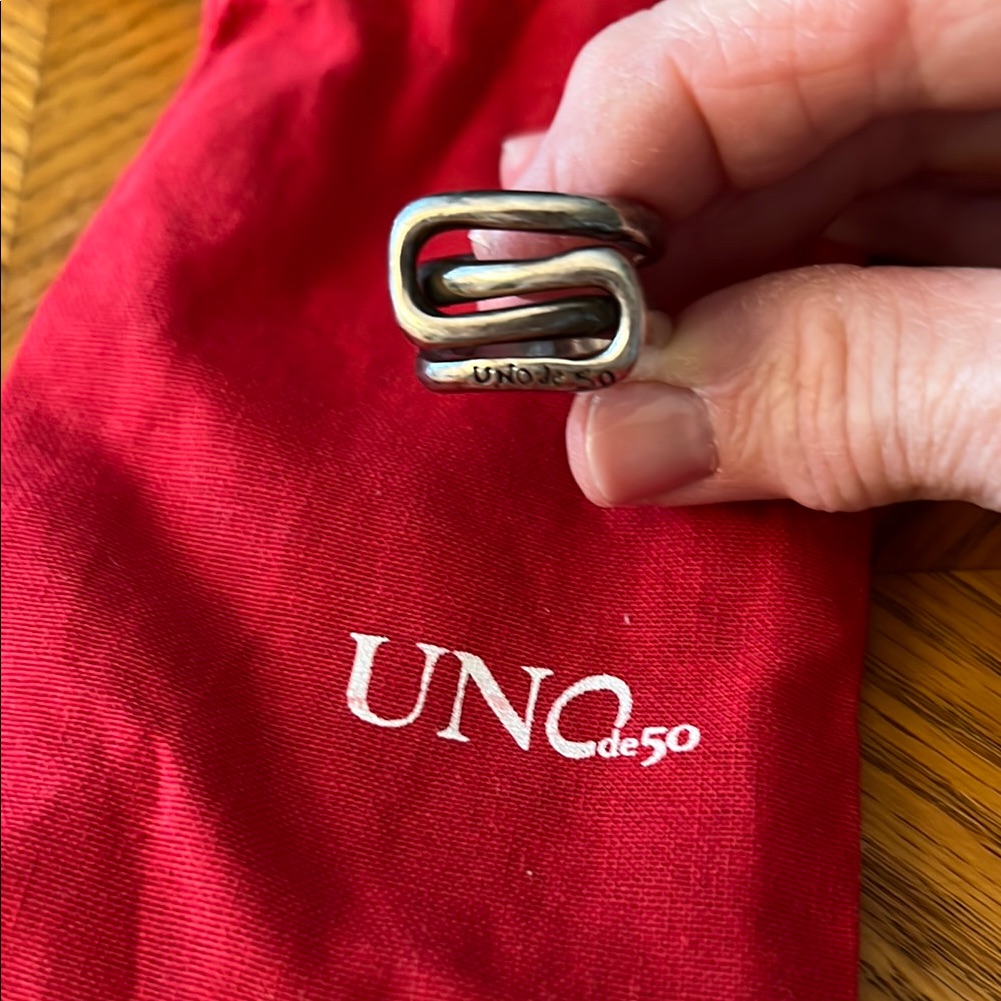 Uno De 50 Interlocking Silver Ring 50$